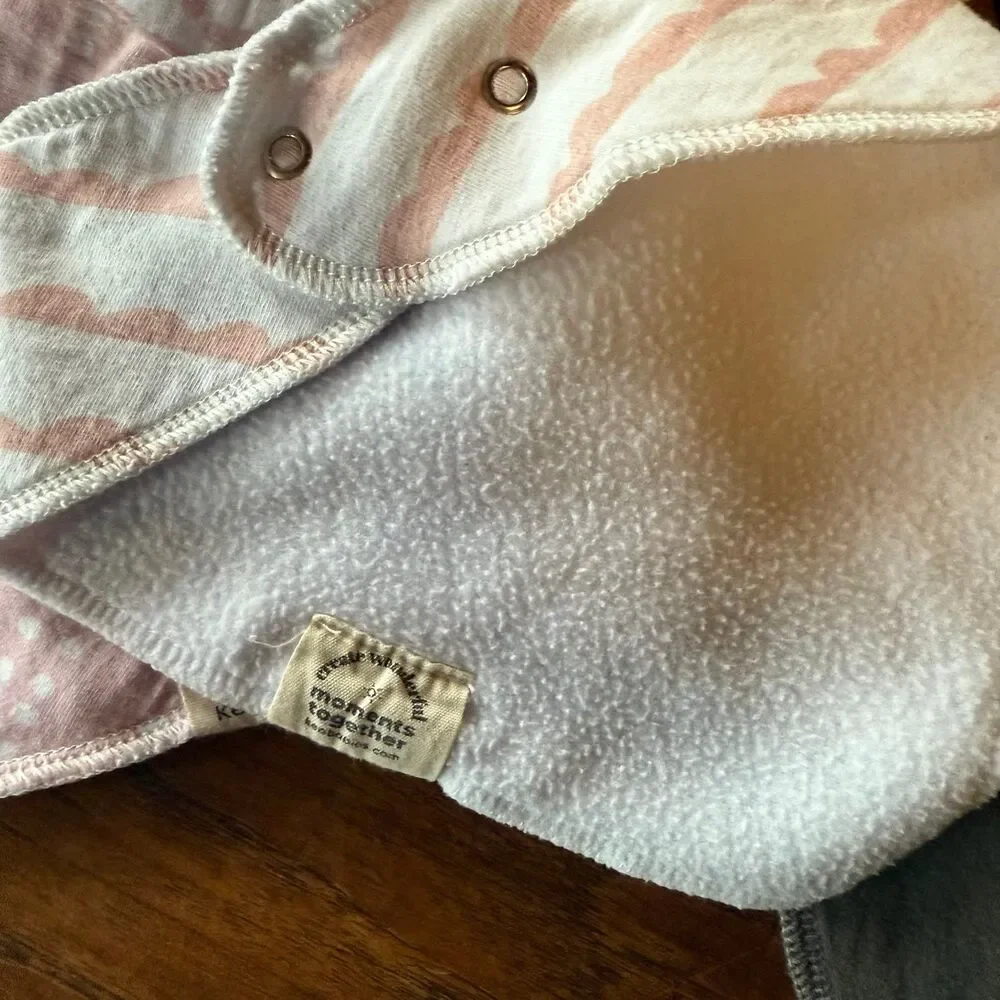 KeaBabies Egmao baby fleece and muslin baby bandana bibs